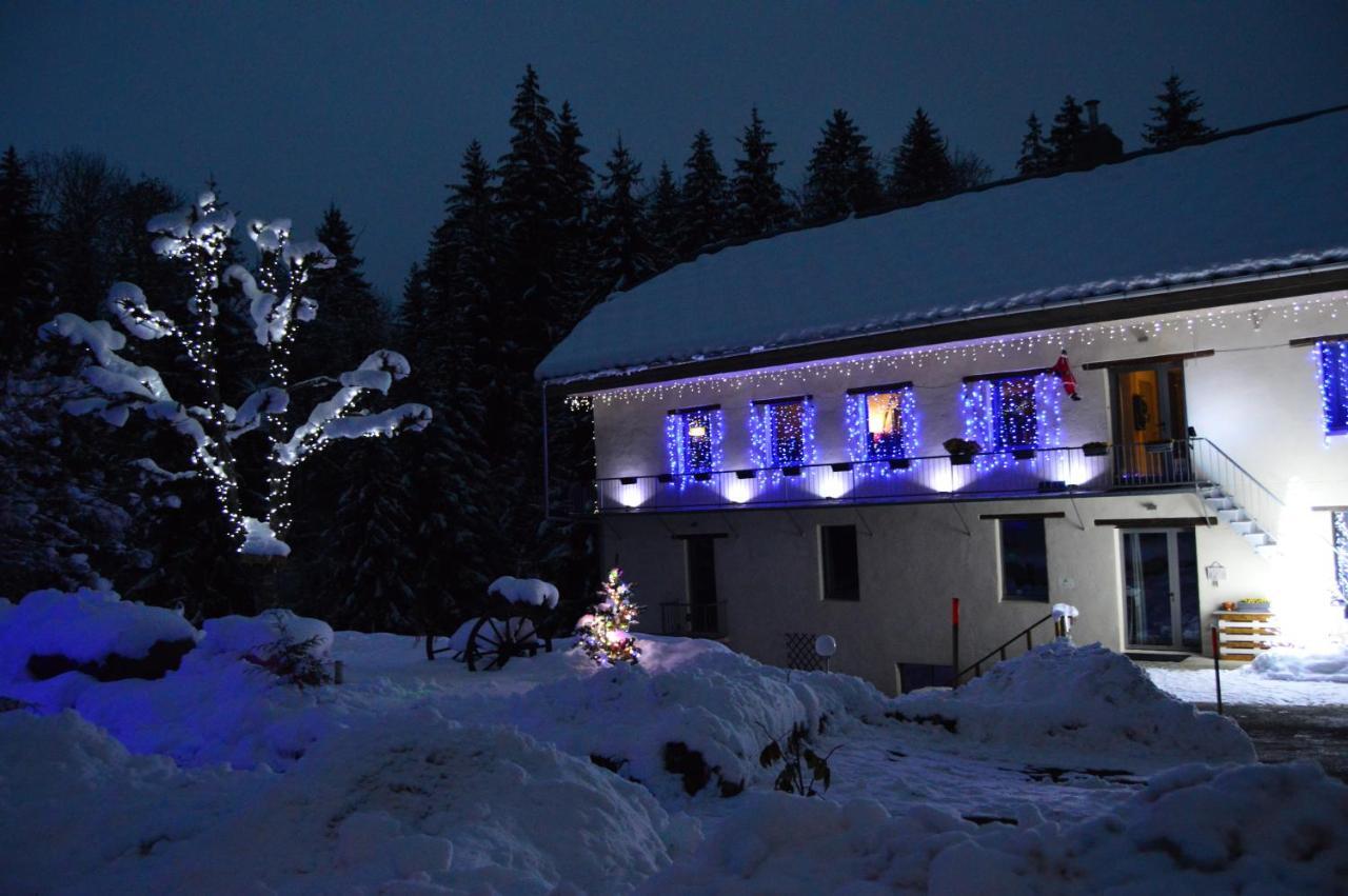 Le Moulin Des Olirics Villa Саланш Екстериор снимка