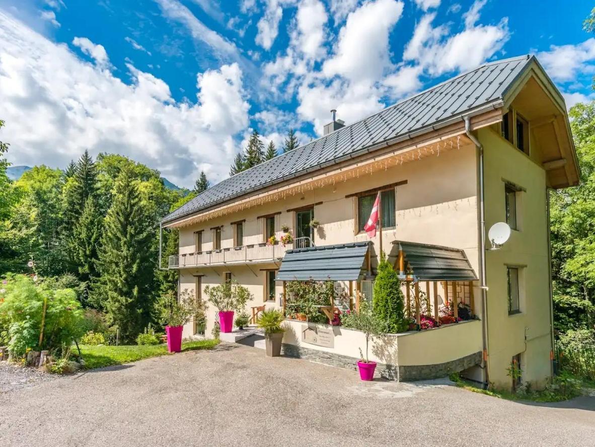 Le Moulin Des Olirics Villa Саланш Екстериор снимка