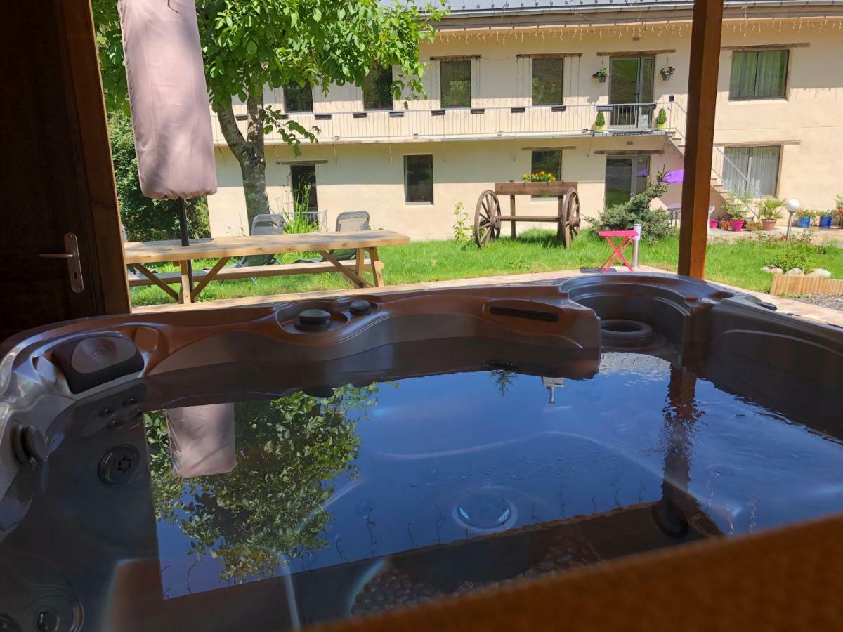 Le Moulin Des Olirics Villa Саланш Екстериор снимка