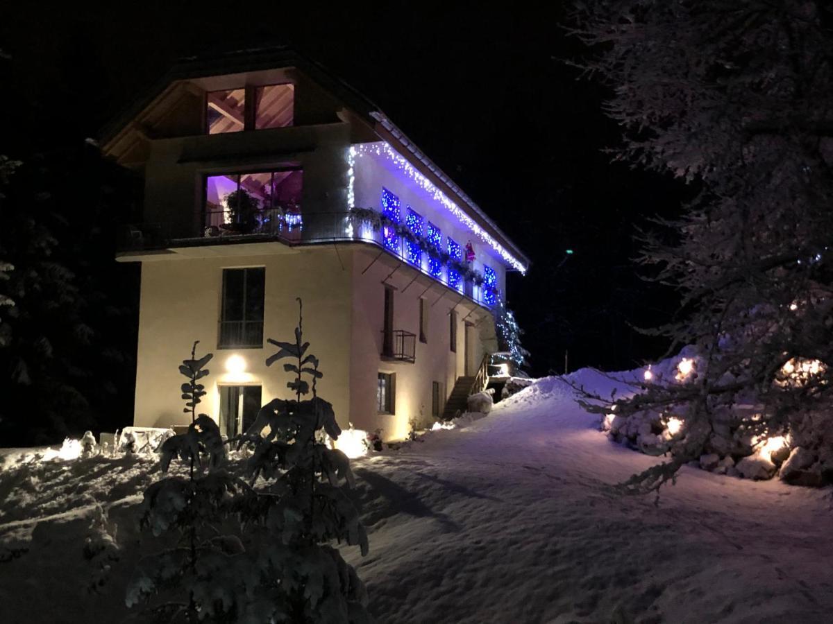 Le Moulin Des Olirics Villa Саланш Екстериор снимка