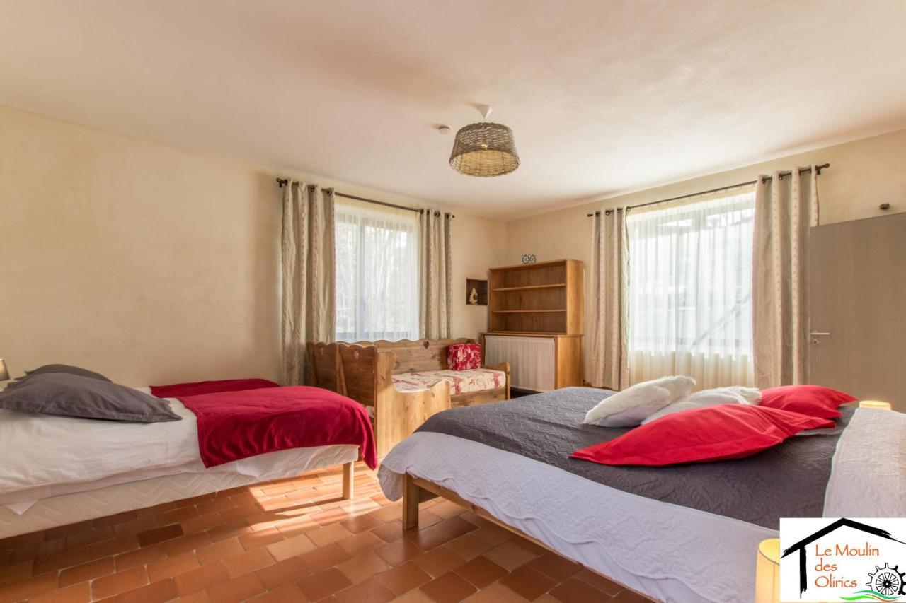 Le Moulin Des Olirics Villa Саланш Екстериор снимка
